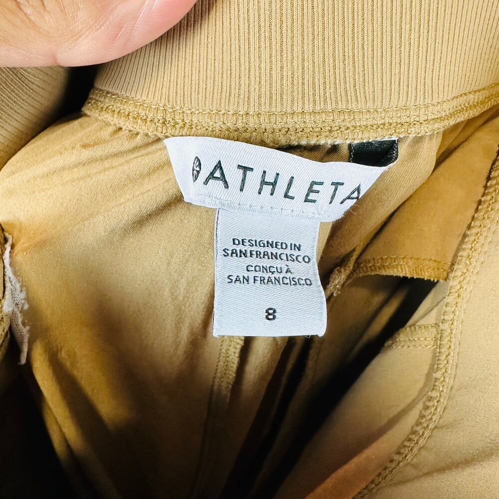 Athleta Womans Sz 8 Shorts Tan Stretch Pull On Comfort Stretch Pockets - Picture 7 of 9
